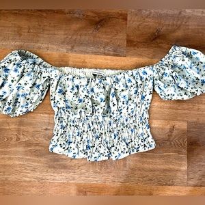 Abercrombie Off the Shoulder Smocked Puff Sleeve Top size Large